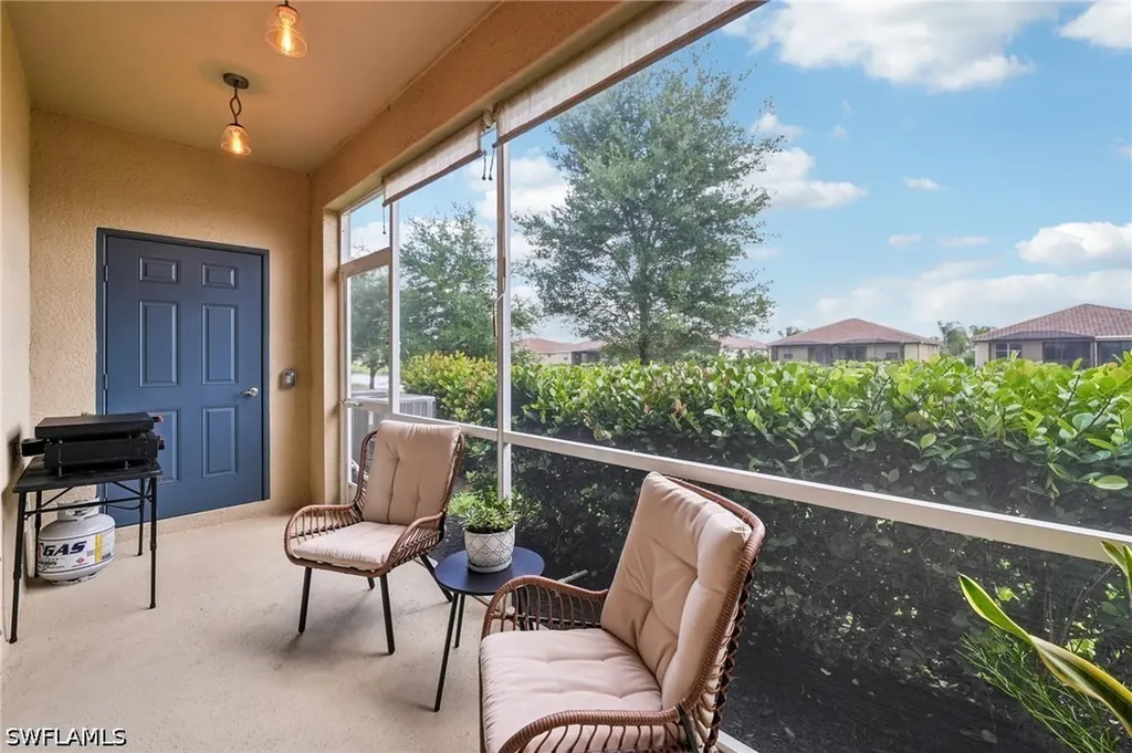 2708 Blossom Way Naples FL 34120