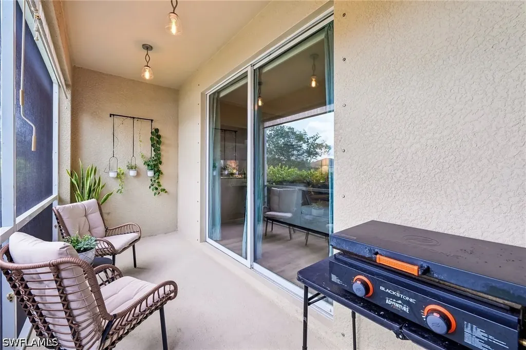 2708 Blossom Way Naples FL 34120
