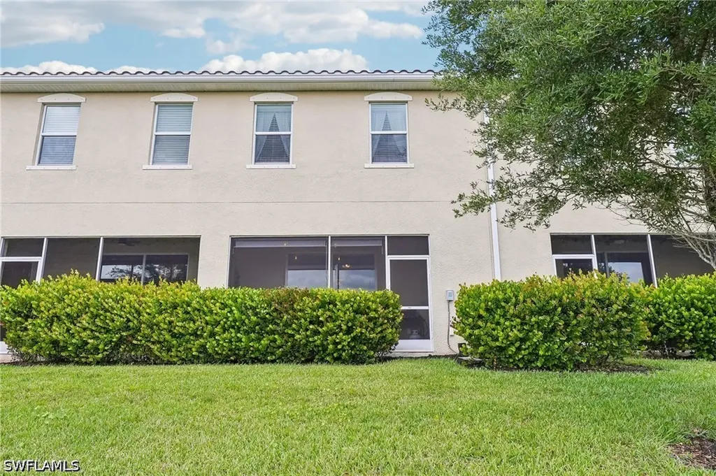 2708 Blossom Way Naples FL 34120