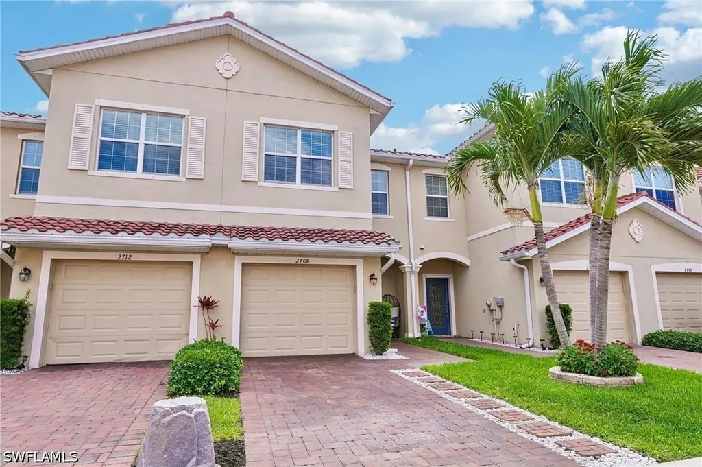 2708 Blossom Way Naples FL 34120