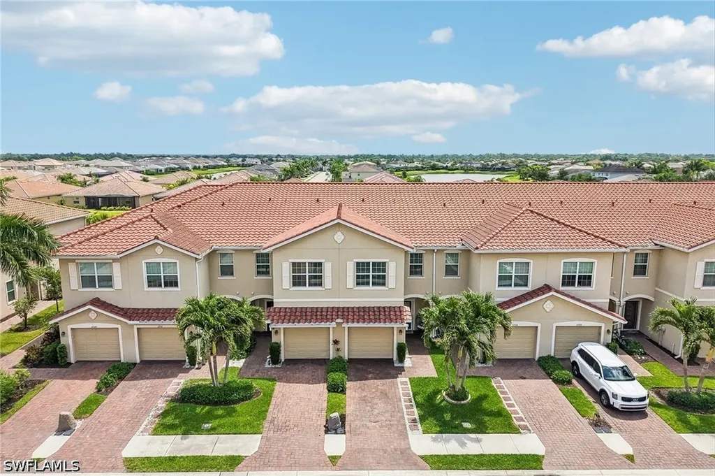 2708 Blossom Way Naples FL 34120