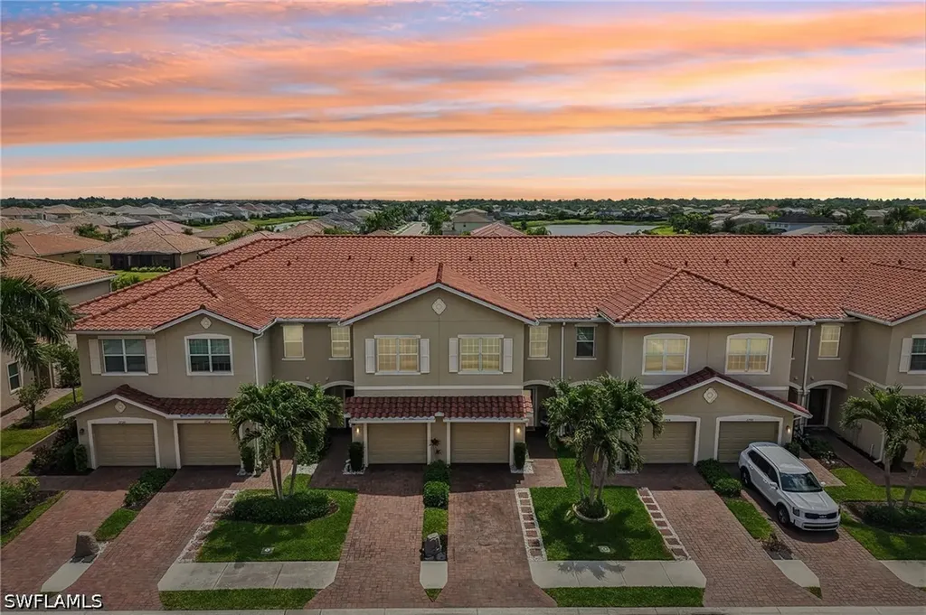 2708 Blossom Way Naples FL 34120