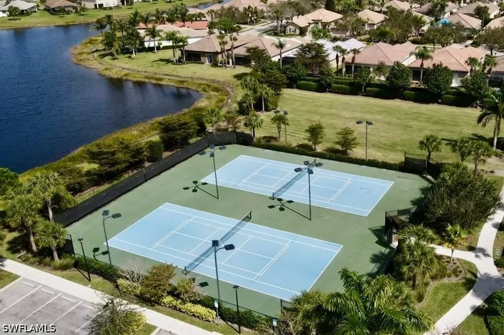 2708 Blossom Way Naples FL 34120