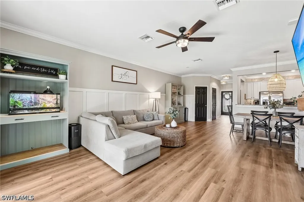 2708 Blossom Way Naples FL 34120