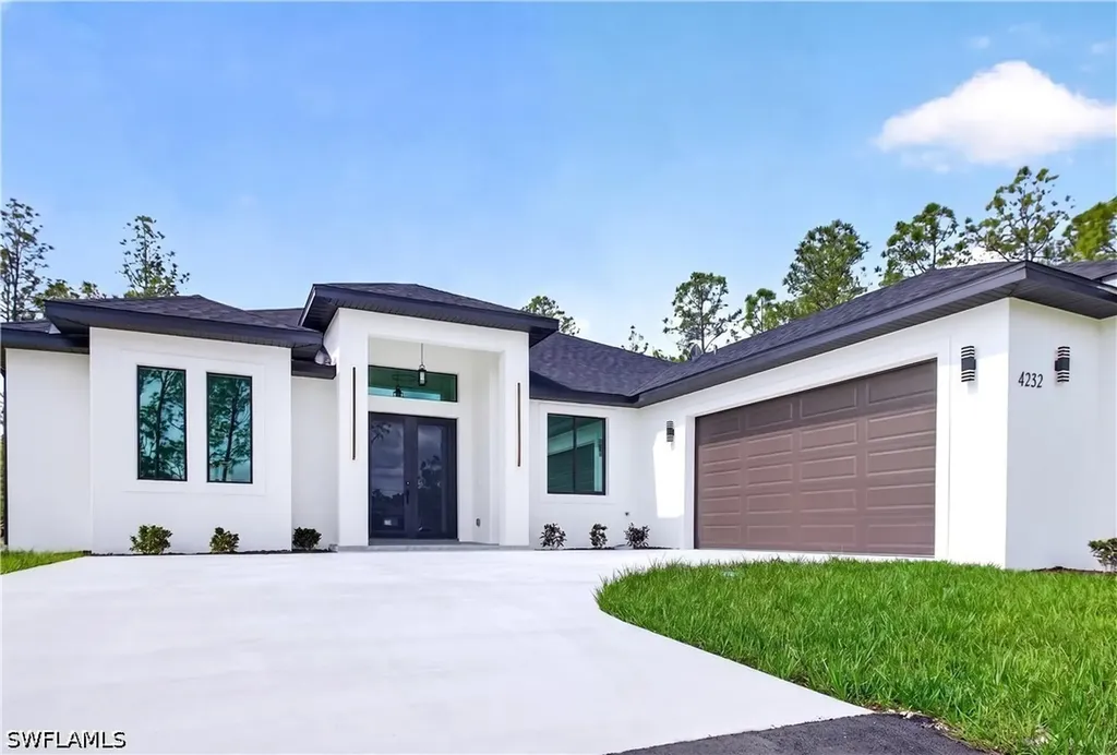4232 31st Avenue NE Naples FL 34120