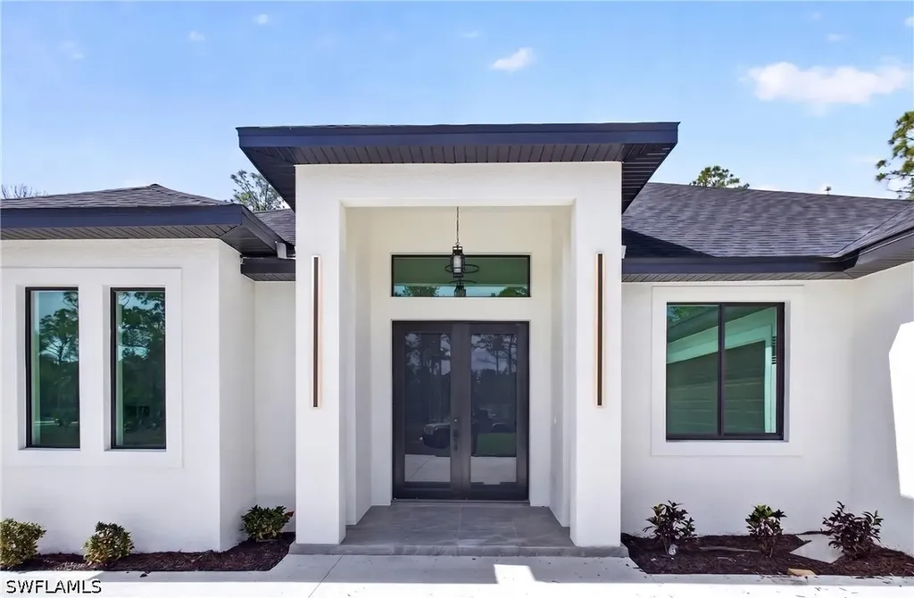 4232 31st Avenue NE Naples FL 34120