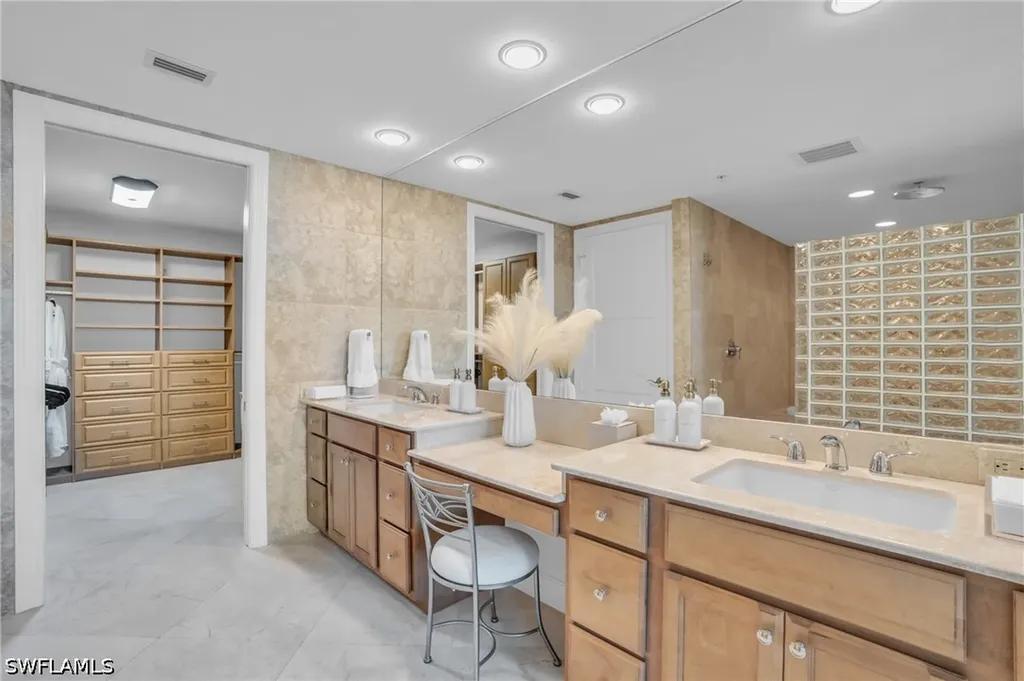 265 Indies Way Naples FL 34110