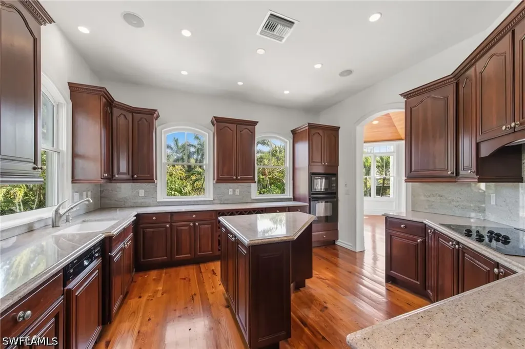 16475/95 Captiva Drive Captiva FL 33924
