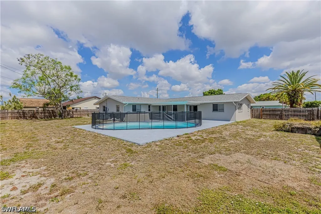 928 SE 35th Street Cape Coral FL 33904