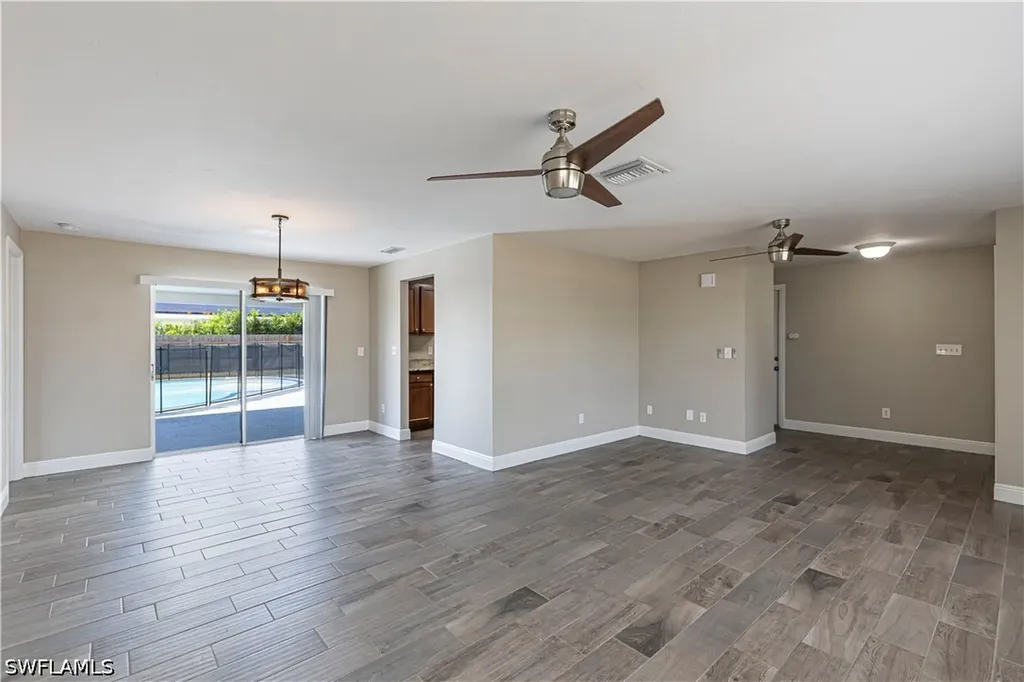 928 SE 35th Street Cape Coral FL 33904