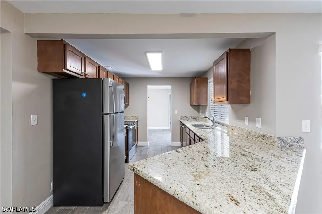 928 SE 35th Street Cape Coral FL 33904