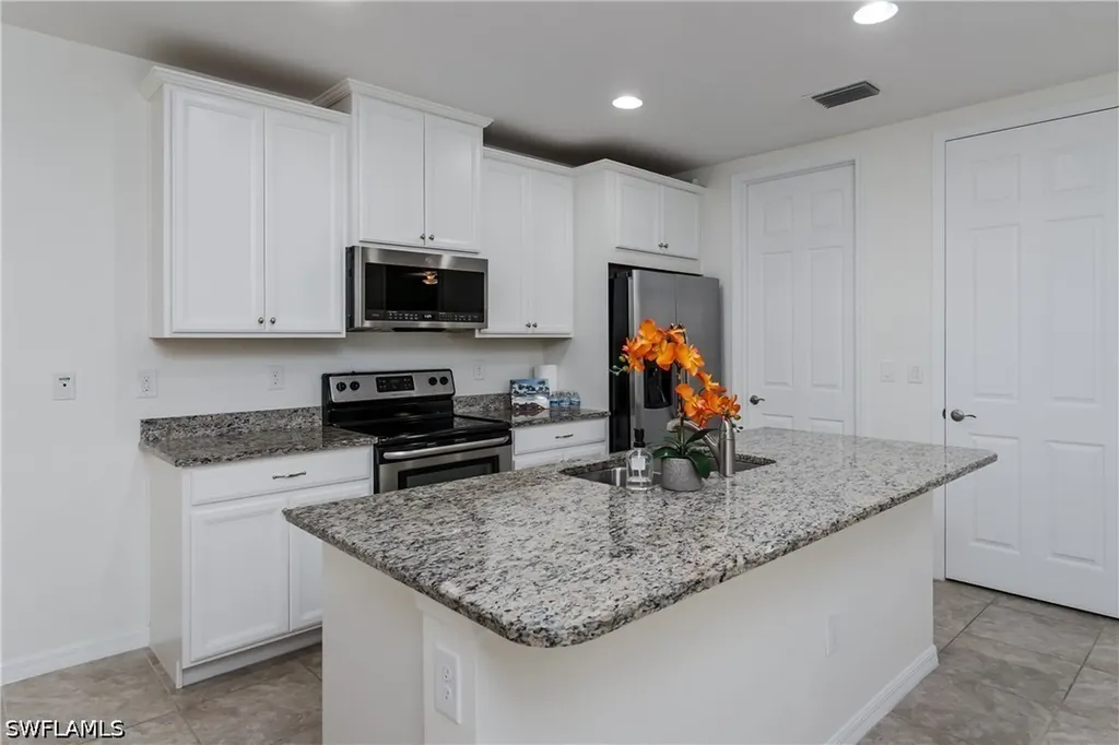 14939 Edgewater Circle Naples FL 34114