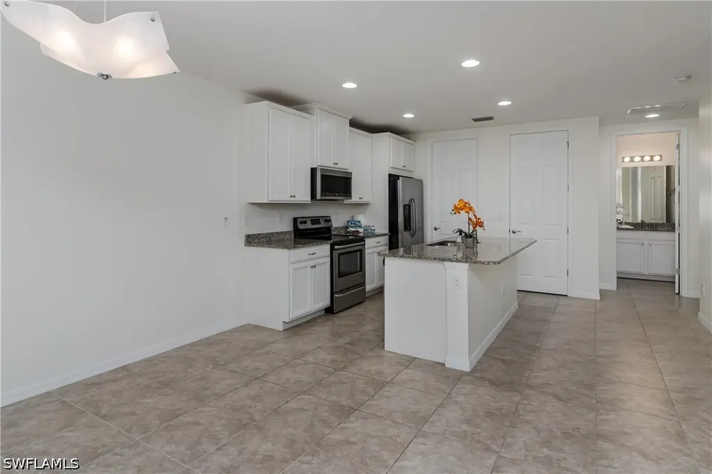 14939 Edgewater Circle Naples FL 34114