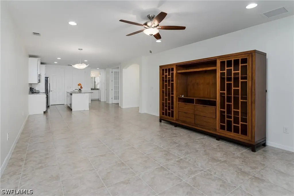 14939 Edgewater Circle Naples FL 34114