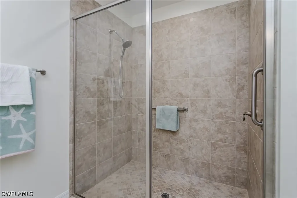 14939 Edgewater Circle Naples FL 34114