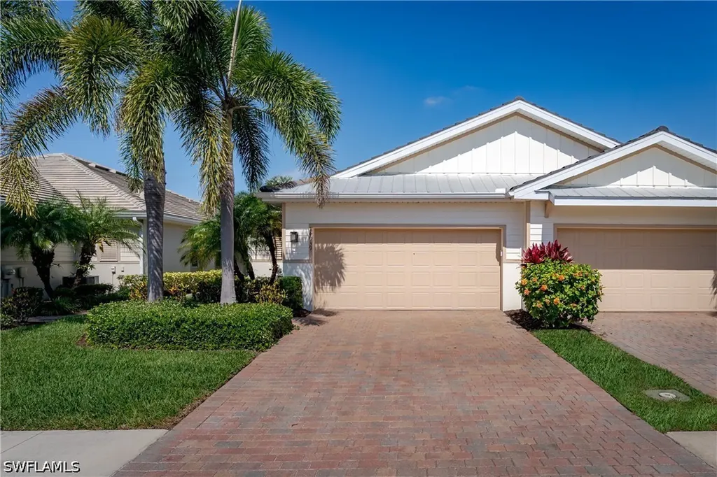14939 Edgewater Circle Naples FL 34114