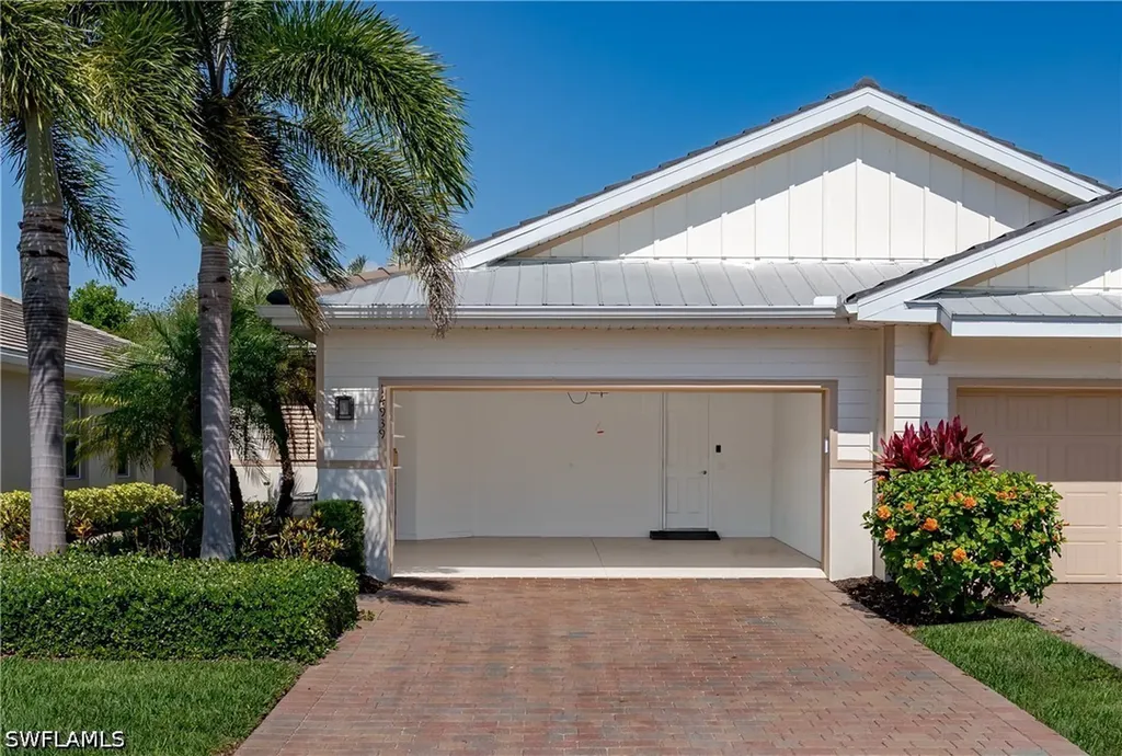 14939 Edgewater Circle Naples FL 34114