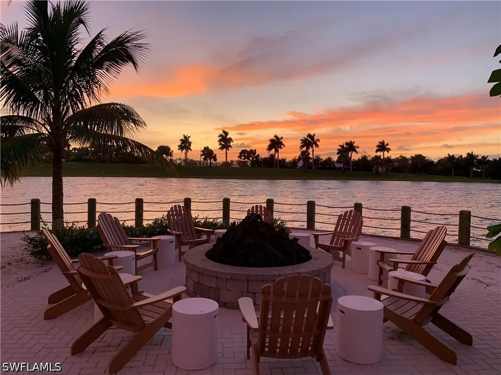 14939 Edgewater Circle Naples FL 34114