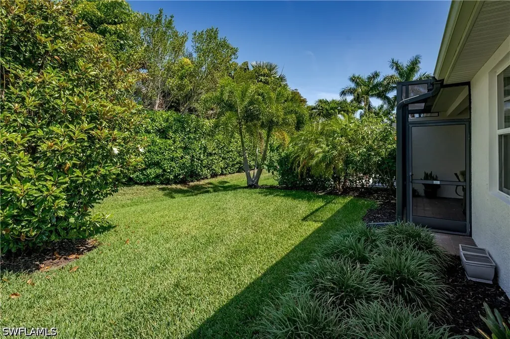 14939 Edgewater Circle Naples FL 34114