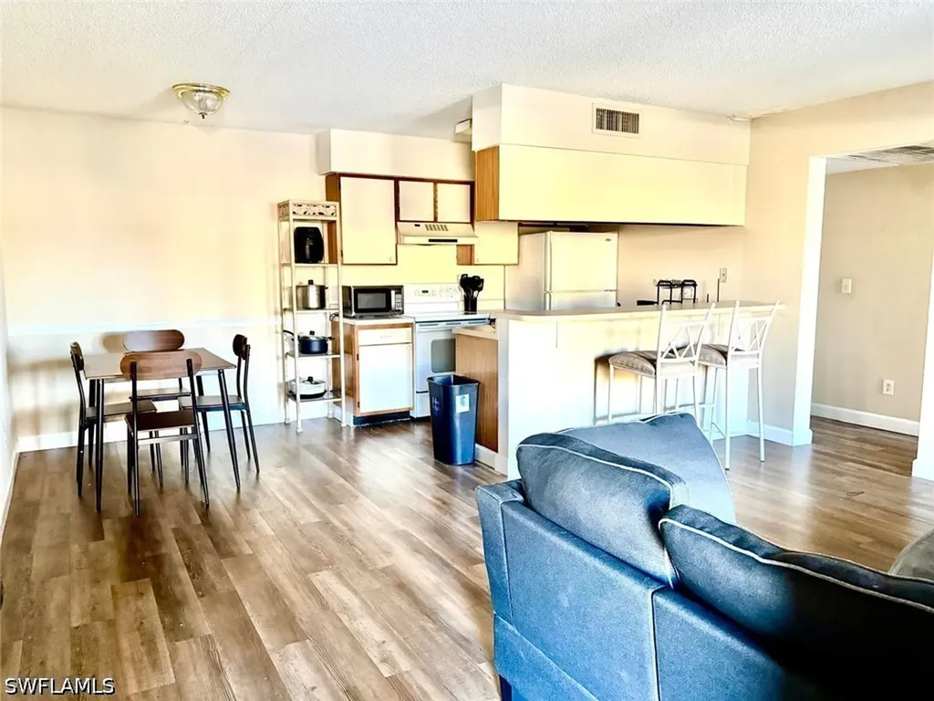 5315 Summerlin Road Fort Myers FL 33919