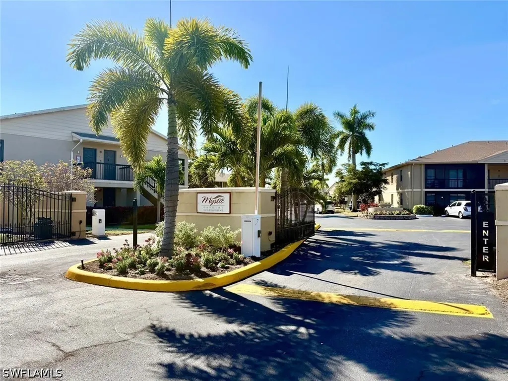 5315 Summerlin Road Fort Myers FL 33919