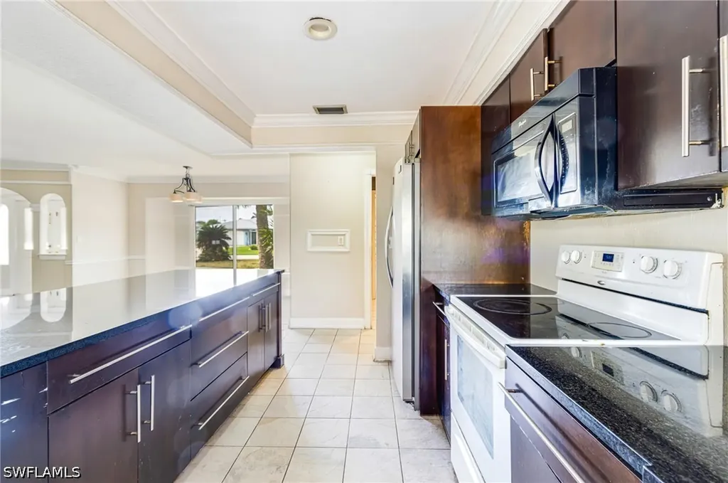 1505 SE 36th Street Cape Coral FL 33904