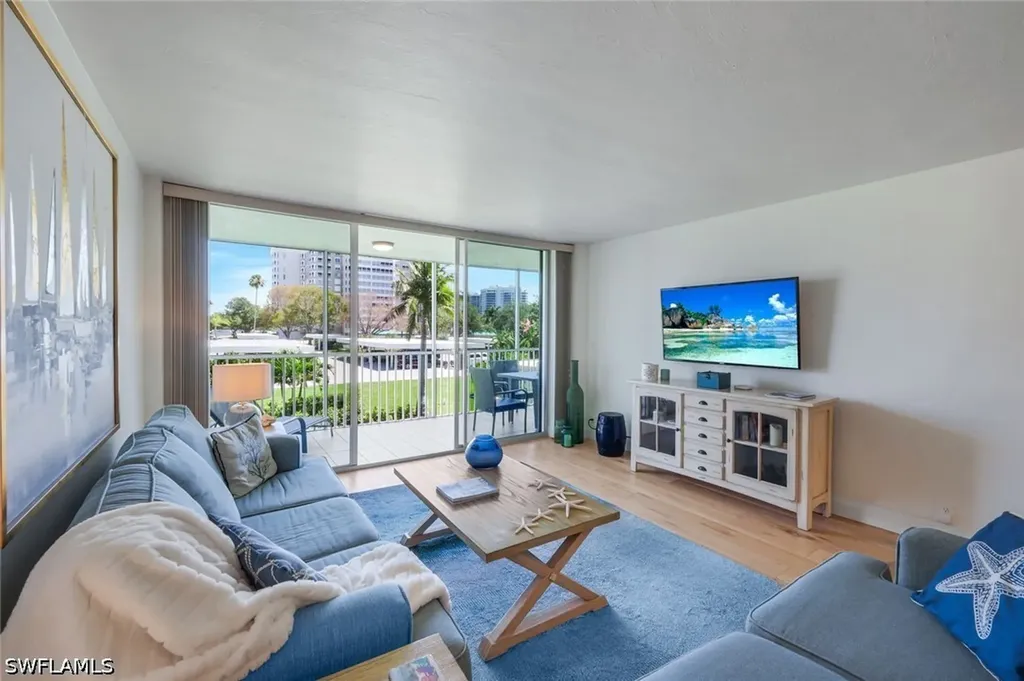 5 Bluebill Avenue Naples FL 34108