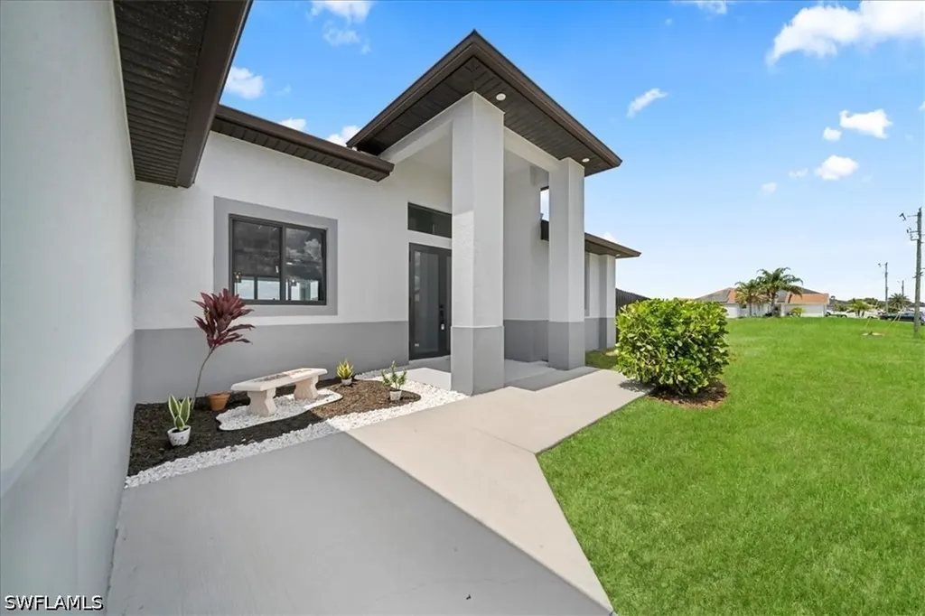 1925 NW 15th Terrace Cape Coral FL 33993