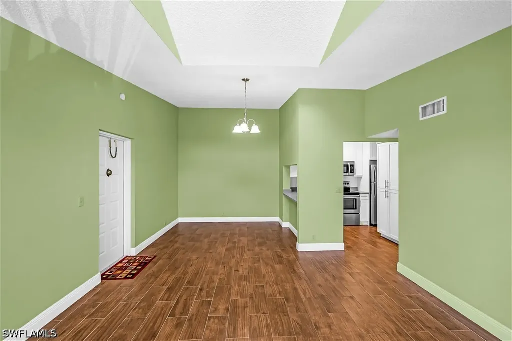 806 Sky Pine Way # B3 Green Acres FL 33415