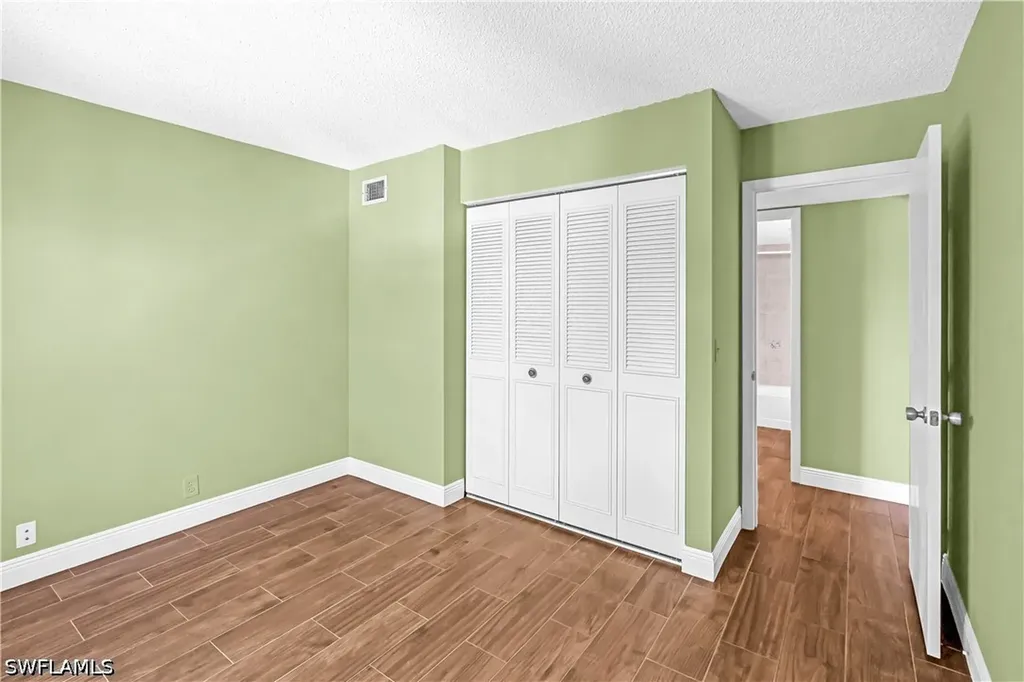 806 Sky Pine Way # B3 Green Acres FL 33415