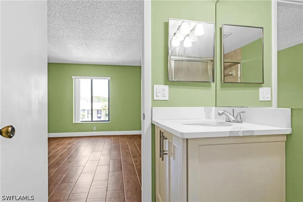 806 Sky Pine Way # B3 Green Acres FL 33415