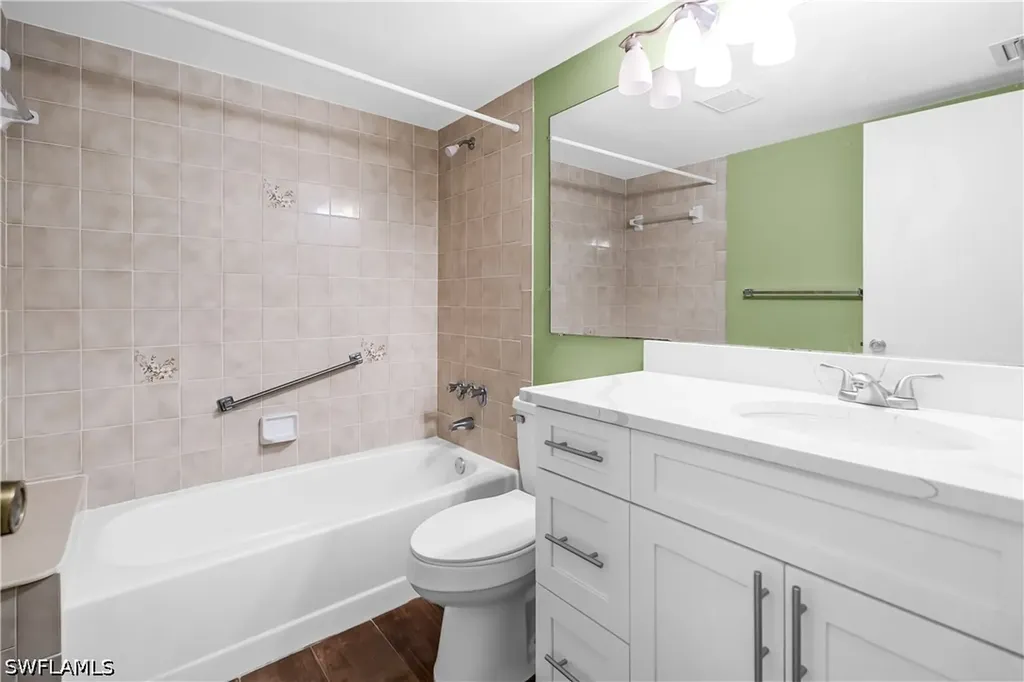 806 Sky Pine Way # B3 Green Acres FL 33415
