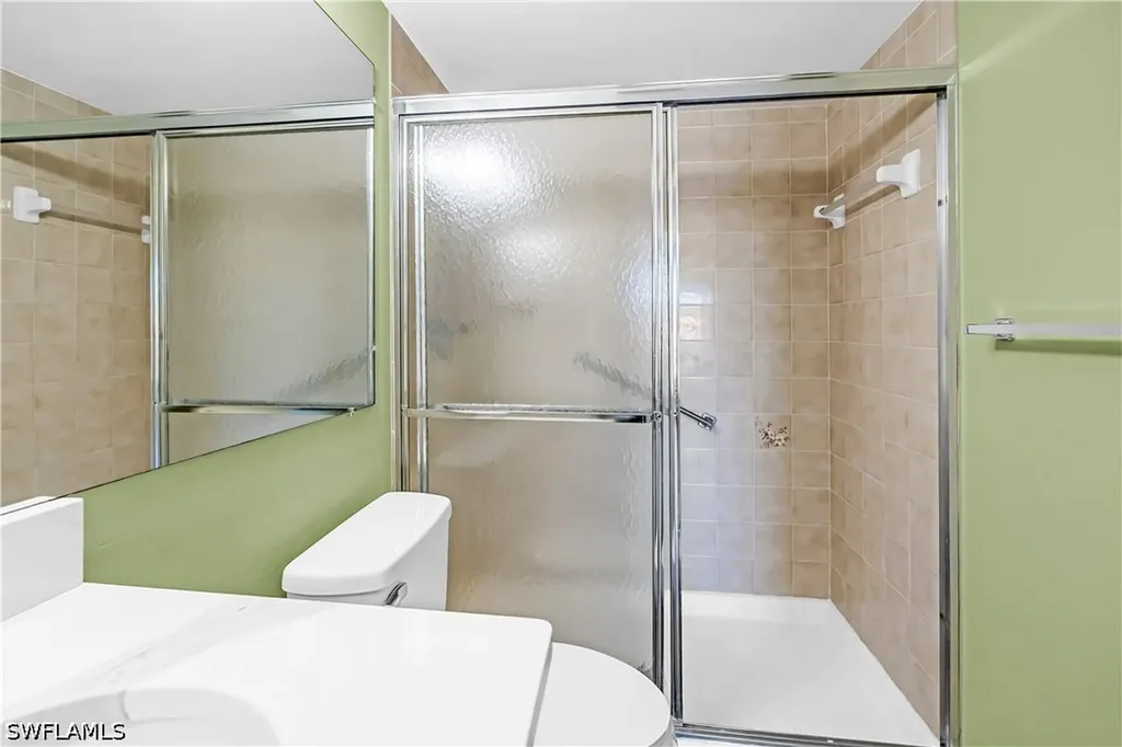806 Sky Pine Way # B3 Green Acres FL 33415