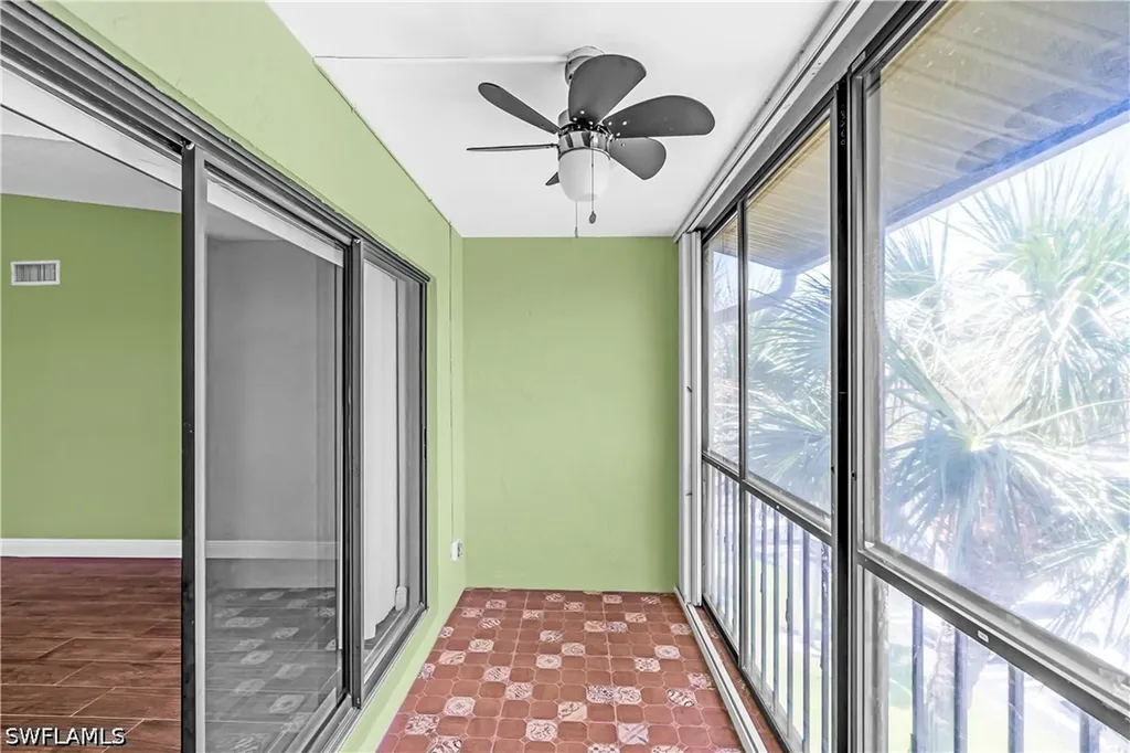 806 Sky Pine Way # B3 Green Acres FL 33415