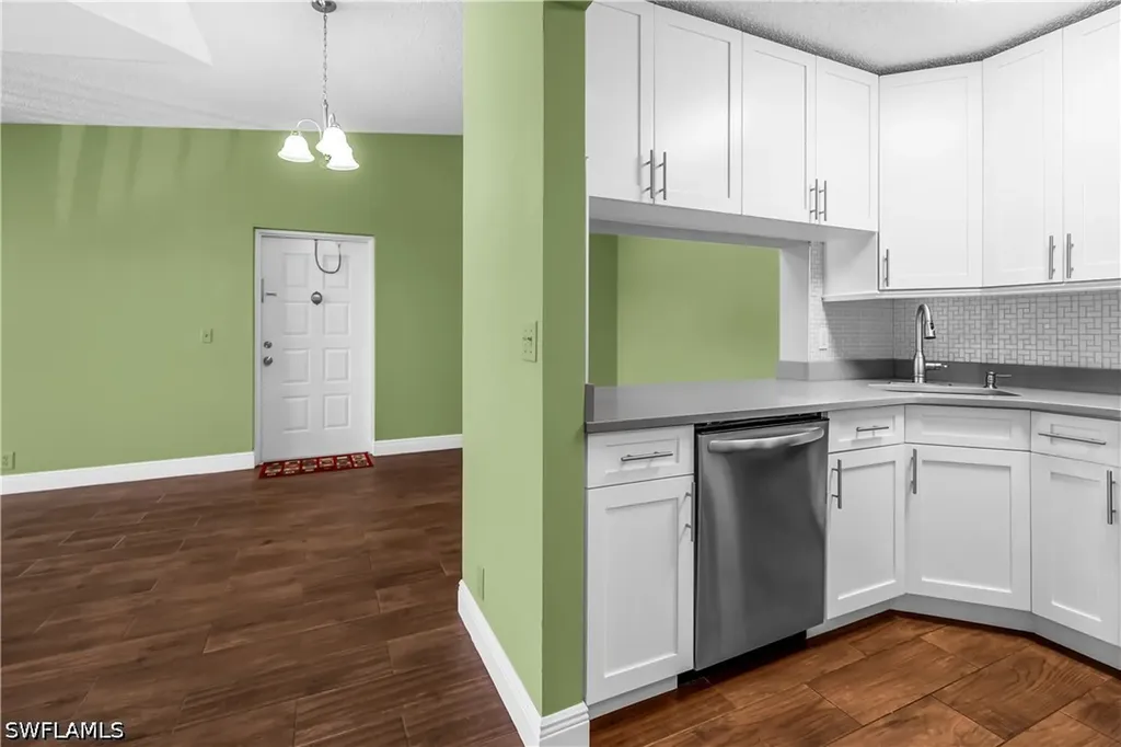 806 Sky Pine Way # B3 Green Acres FL 33415