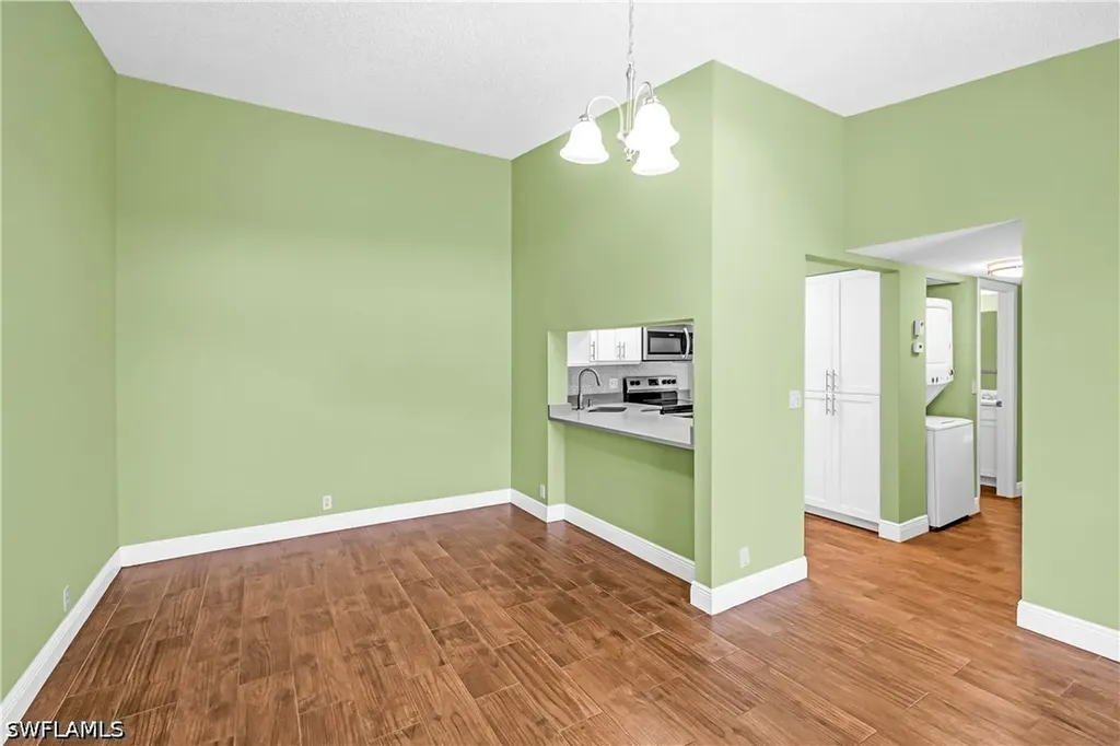 806 Sky Pine Way # B3 Green Acres FL 33415