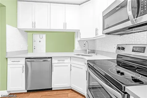 806 Sky Pine Way # B3 Green Acres FL 33415