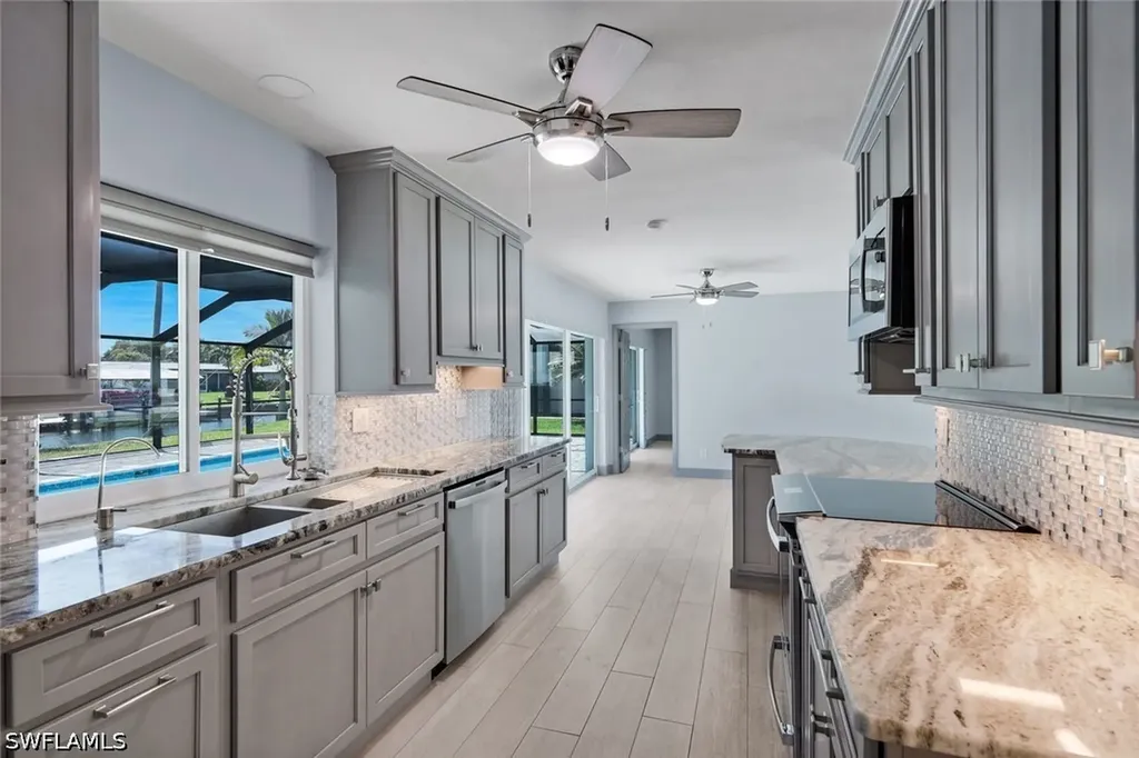 4005 SE 1st Avenue Cape Coral FL 33904
