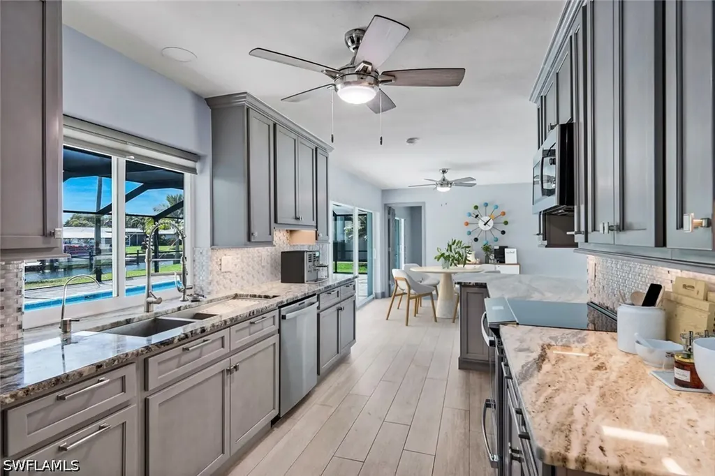 4005 SE 1st Avenue Cape Coral FL 33904