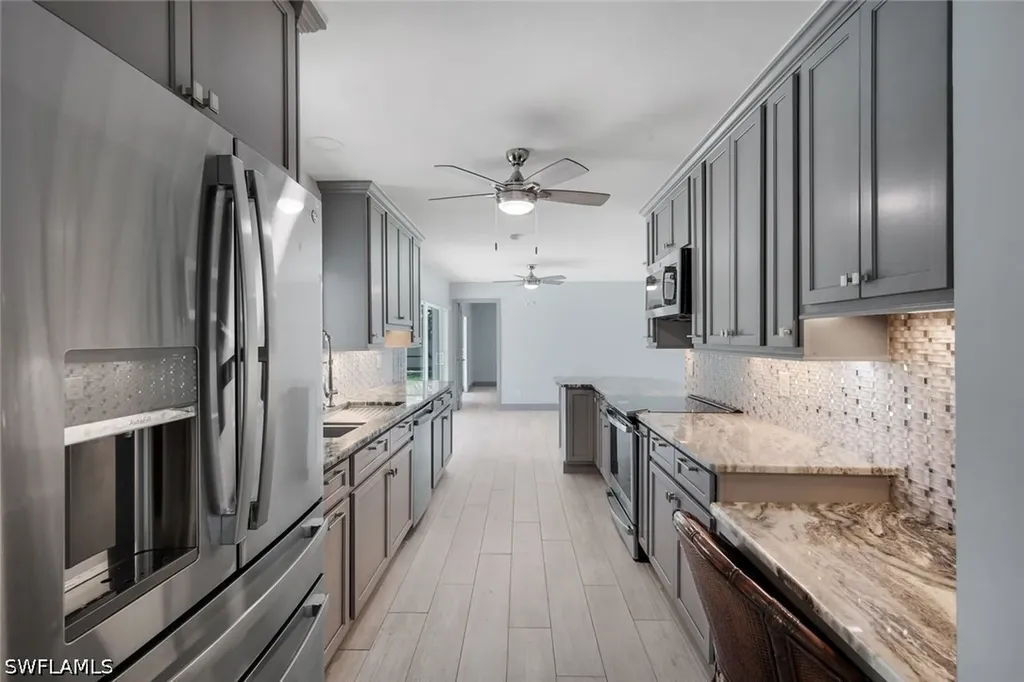 4005 SE 1st Avenue Cape Coral FL 33904