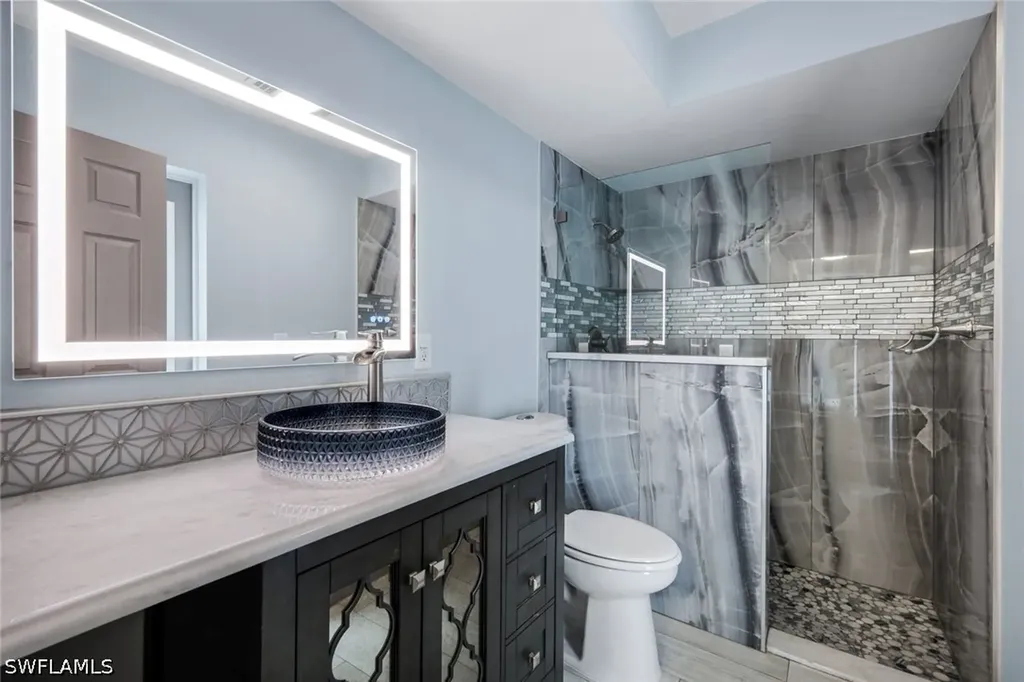 4005 SE 1st Avenue Cape Coral FL 33904