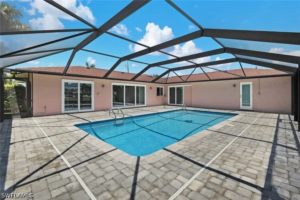 4005 SE 1st Avenue Cape Coral FL 33904