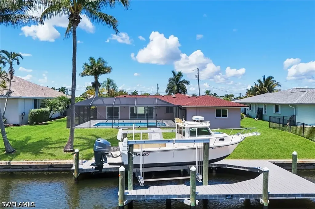 4005 SE 1st Avenue Cape Coral FL 33904