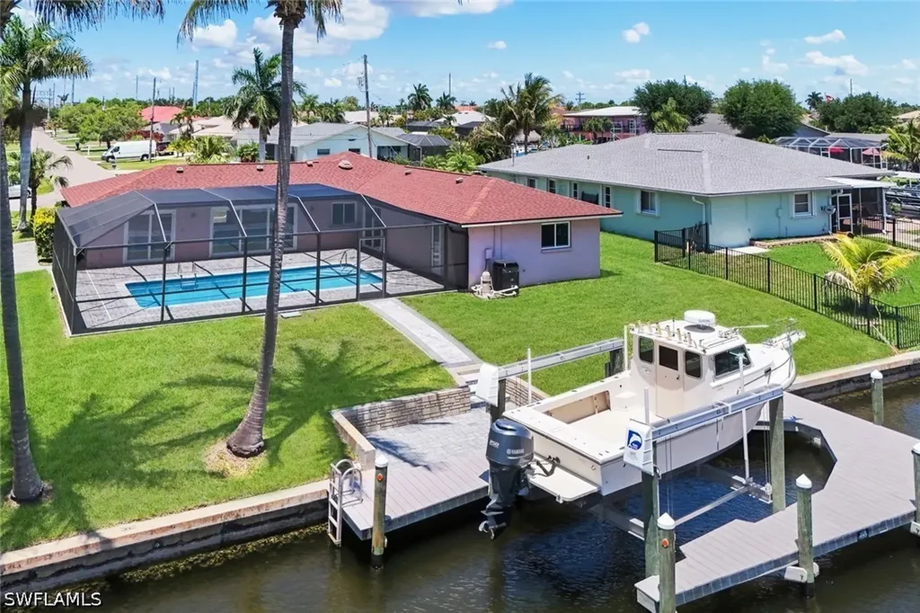 4005 SE 1st Avenue Cape Coral FL 33904