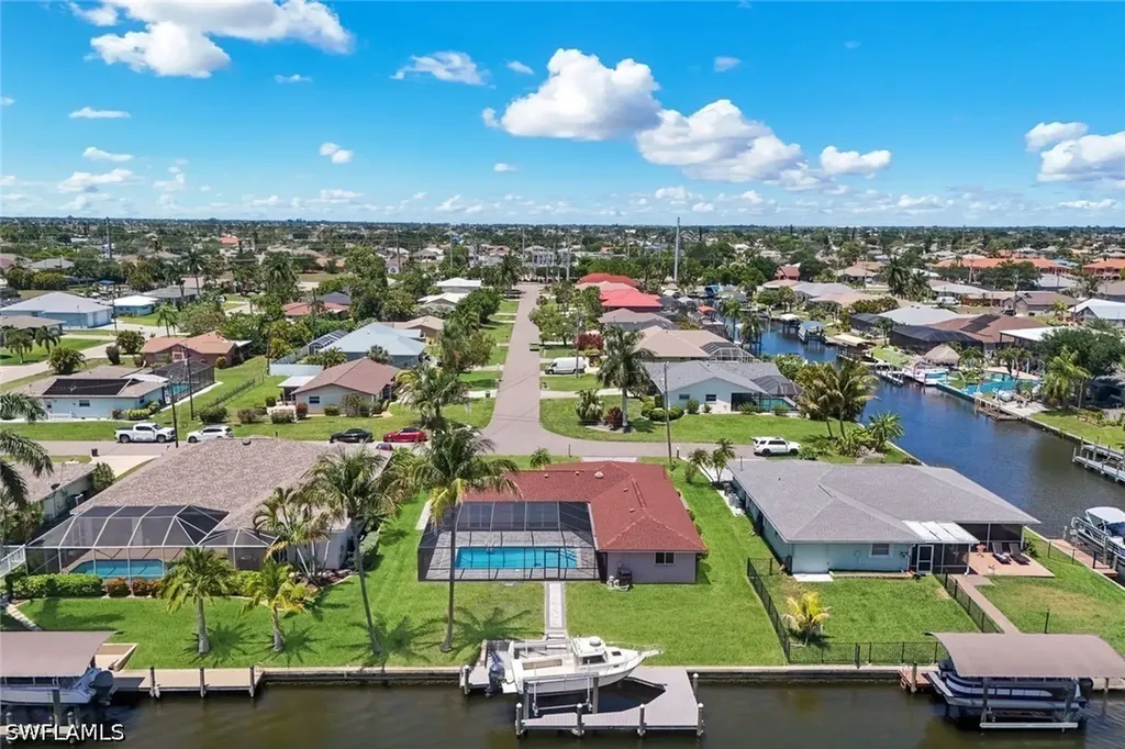 4005 SE 1st Avenue Cape Coral FL 33904