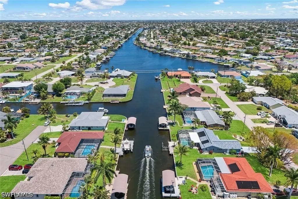 4005 SE 1st Avenue Cape Coral FL 33904