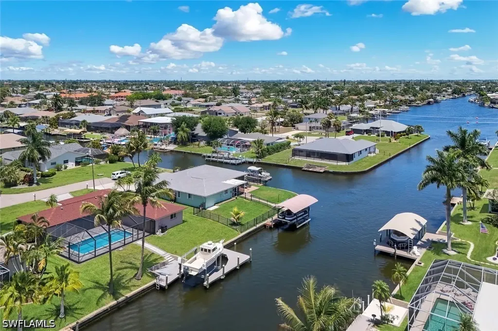 4005 SE 1st Avenue Cape Coral FL 33904