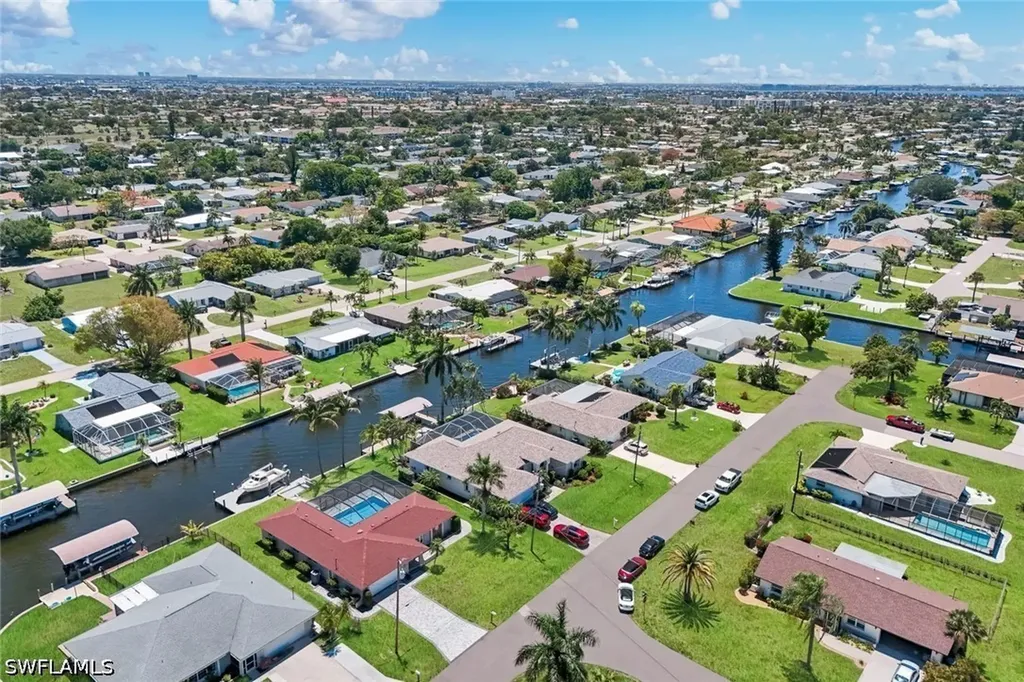 4005 SE 1st Avenue Cape Coral FL 33904