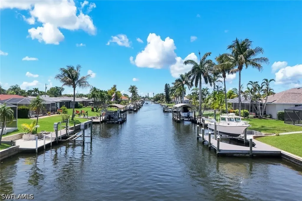 4005 SE 1st Avenue Cape Coral FL 33904