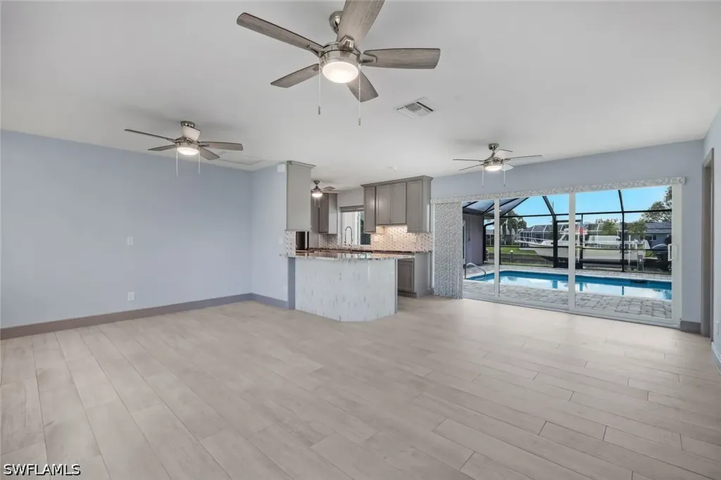 4005 SE 1st Avenue Cape Coral FL 33904
